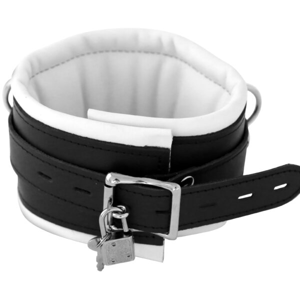 Skórny mankiet na szyję w kolorze białym z możliwością zamknięcia