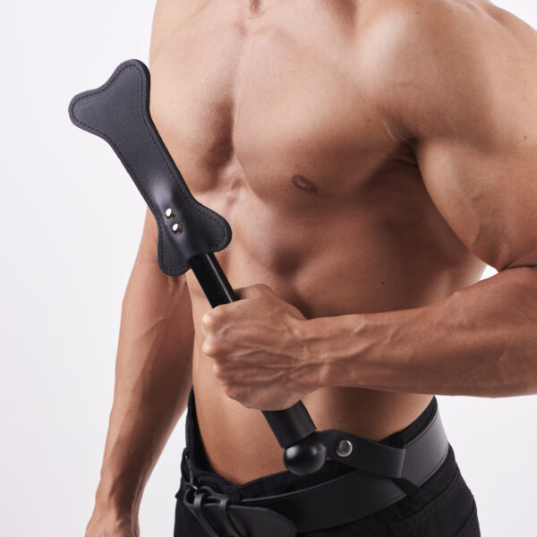 Skórzana packa w kształcie kości czarny